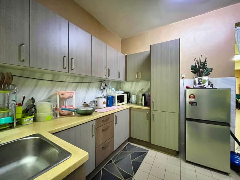 2.5-storey Terraced House for Sale in Bandar Baru Bangi (Selangor) - Mahirah . - Kitchen - PropertyGuru.com.my