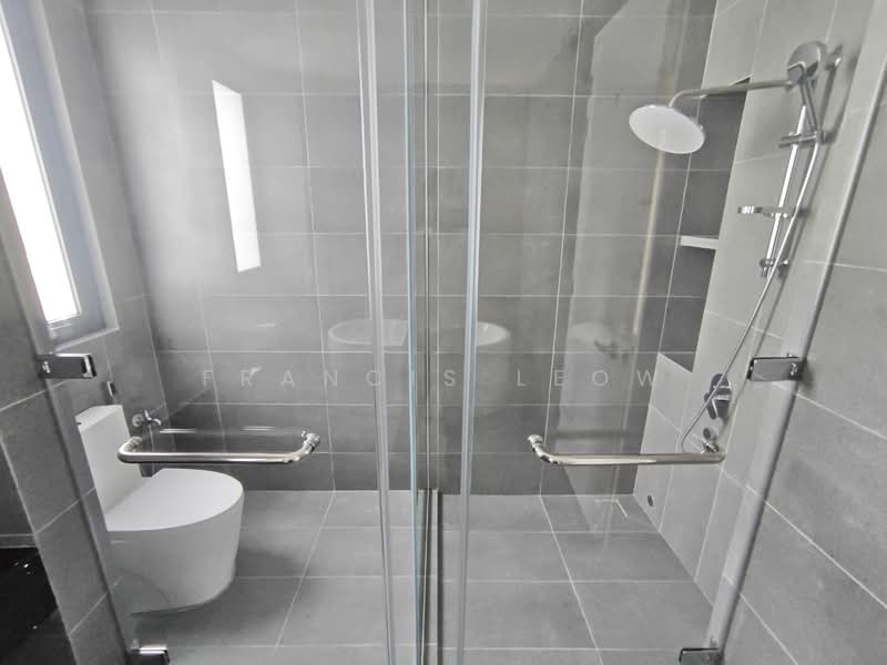 Semi-Detached House for Sale in Bandar Gamuda Gardens (Rawang) - Francis Leow - Bathroom - PropertyGuru.com.my