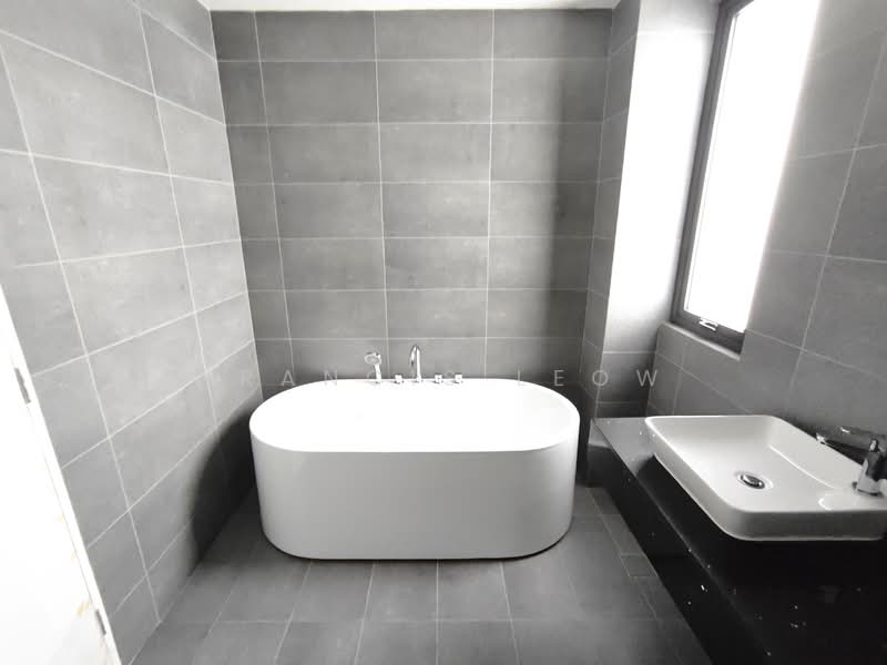 Semi-Detached House for Sale in Bandar Gamuda Gardens (Rawang) - Francis Leow - Bathroom - PropertyGuru.com.my