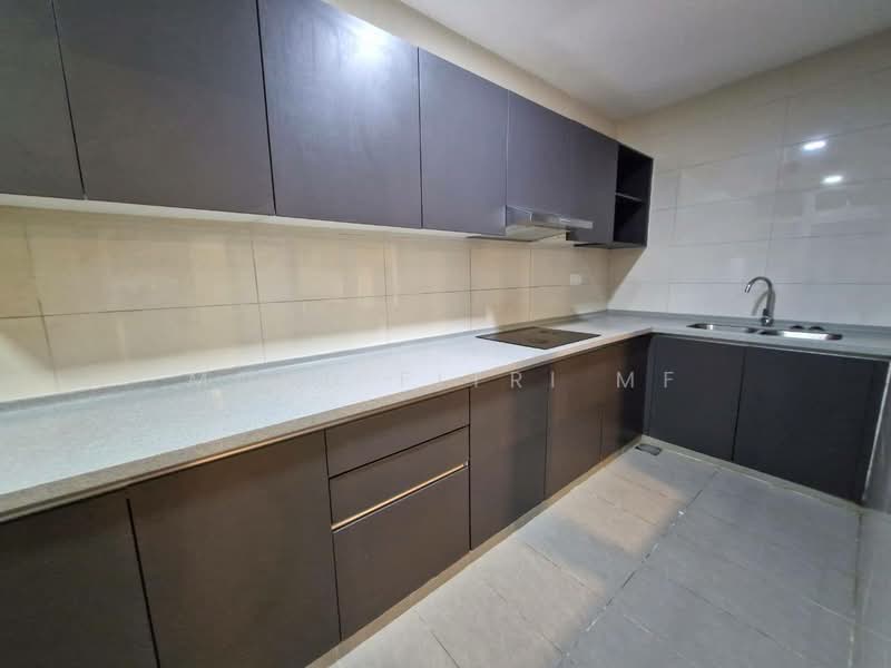 Condominium for Rent at Lakefront Residence - Mohd Fitri MF - Kitchen - PropertyGuru.com.my
