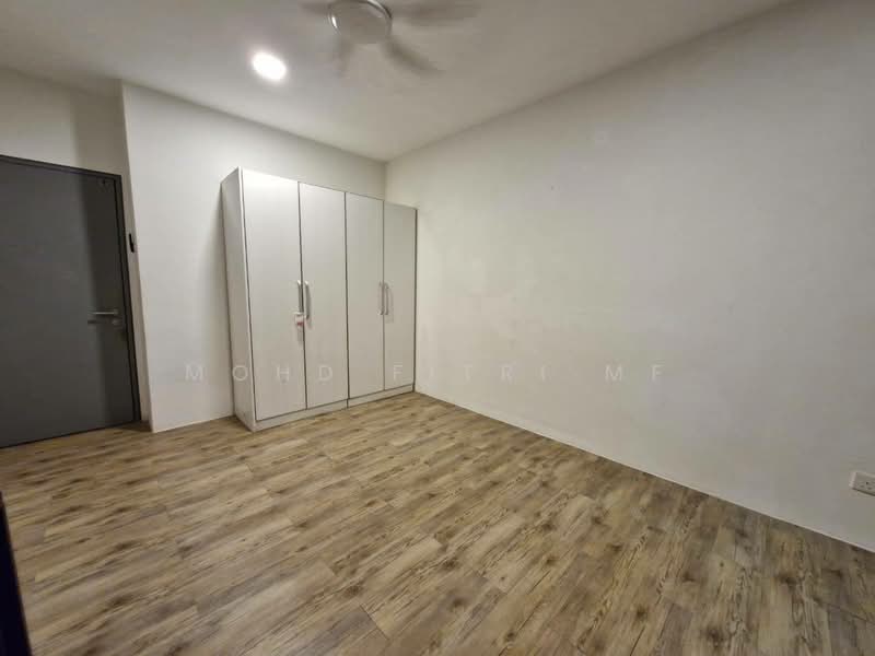 Condominium for Rent at Lakefront Residence - Mohd Fitri MF - Bedroom - PropertyGuru.com.my