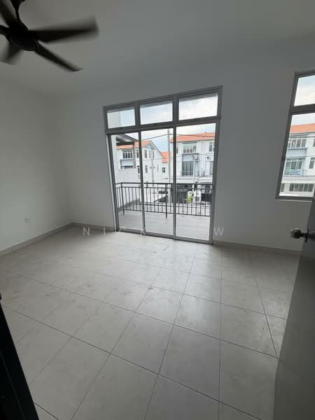 2.5-storey Terraced House for Rent in Taman Pulai Mutiara (Iskandar Puteri (Nusajaya)) - Nick Low - Balcony - PropertyGuru.com.my