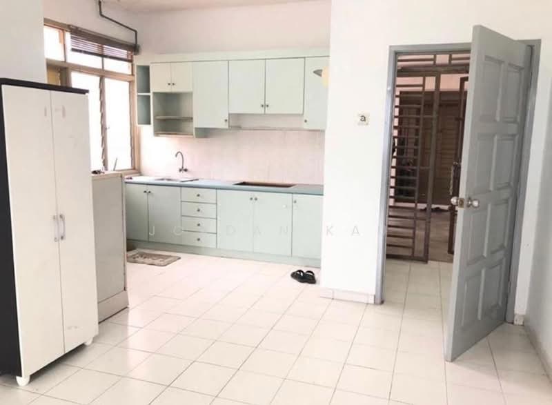 Service Residence for Sale at Nusa Perdana Serviced Apartment - Jordan Kau - Kitchen - PropertyGuru.com.my