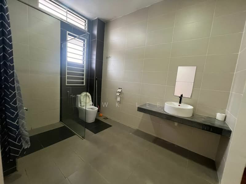 Rumah Teres untuk Dijual di Alam Damai (Cheras) - Hawk Lee - Bathroom - PropertyGuru.com.my