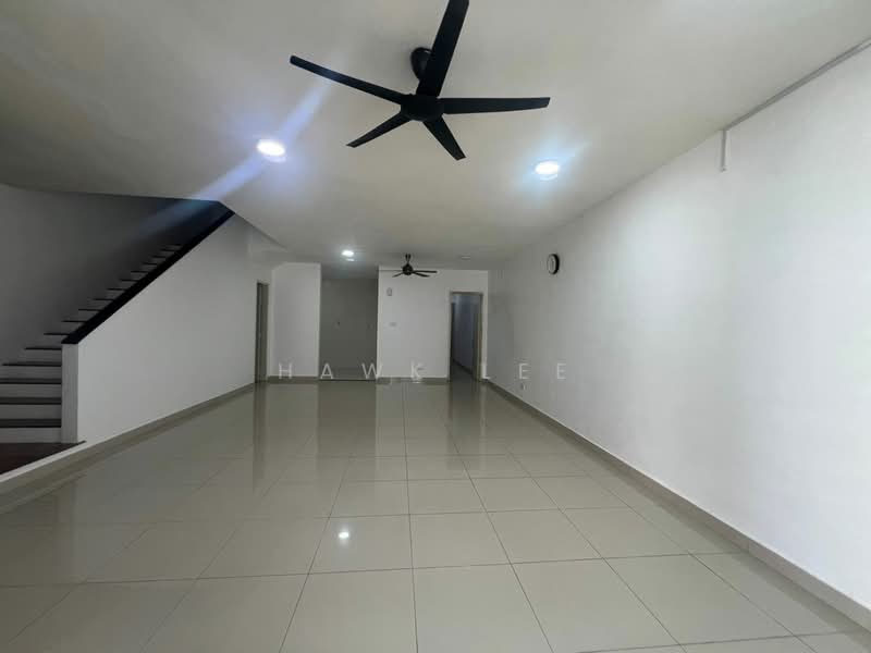 Rumah Teres untuk Dijual di Alam Damai (Cheras) - Hawk Lee - Living Room - PropertyGuru.com.my