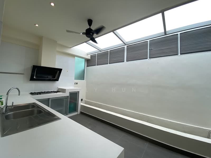 4-storey Terraced House for Sale in Bukit Kiara (Kuala Lumpur) - Lily Hun - Kitchen - PropertyGuru.com.my