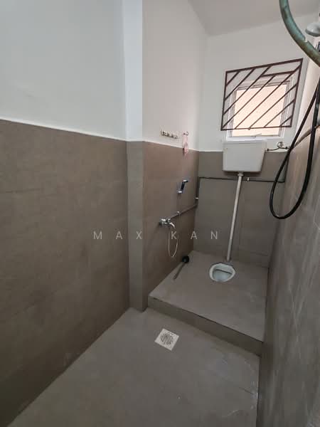 2-storey Terraced House for Rent in Taman Johor Jaya (Johor Bahru) - Max Kan - Bathroom - PropertyGuru.com.my