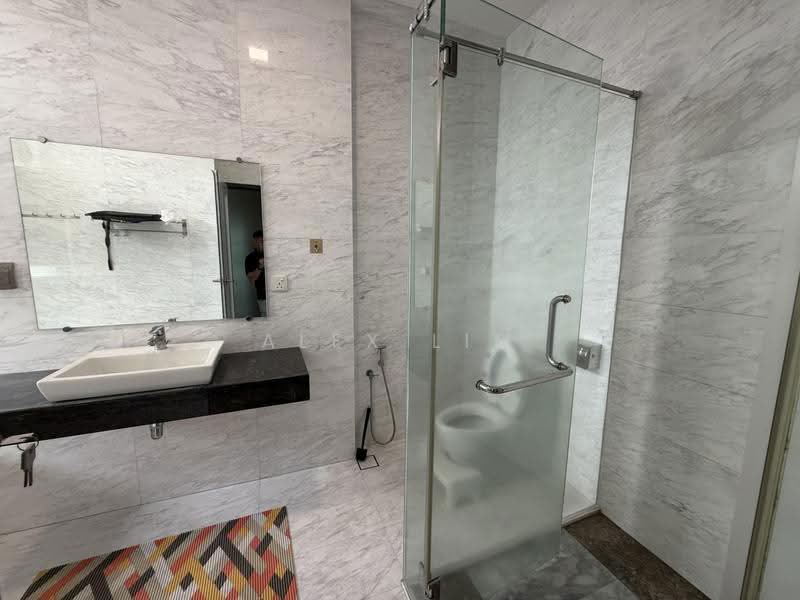 Kondominium untuk Disewa di The Cantonment - Alex Lim - Bathroom - PropertyGuru.com.my