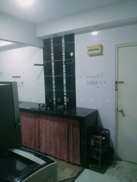 Apartment for Sale at Pangsapuri Putra - Taylor Chia - Kitchen - PropertyGuru.com.my