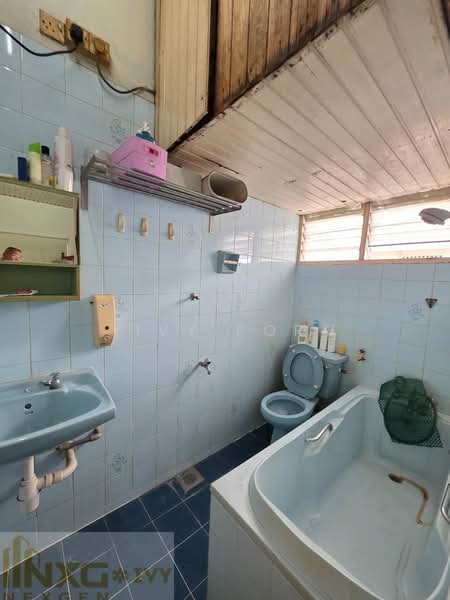 Rumah Teres 2 Tingkat untuk Dijual di Taman Gembira (Klang) - Ivy Por - Bathroom - PropertyGuru.com.my