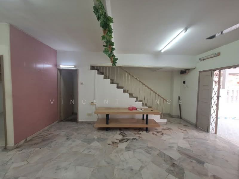 Rumah Teres 2 Tingkat untuk Disewa di Taman Bukit Belimbing (Balakong) - Vincent Vince - Living Room - PropertyGuru.com.my