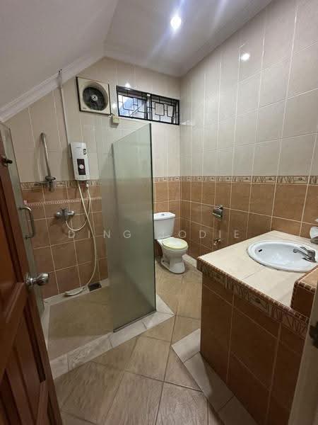 Bungalow House untuk Dijual di Taman Bukit Kaya (Seremban) - Ding Jodie - Bathroom - PropertyGuru.com.my