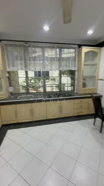 Bungalow House untuk Dijual di Taman Bukit Kaya (Seremban) - Ding Jodie - Kitchen - PropertyGuru.com.my