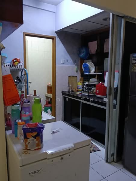 Apartment for Sale at Vista Pinggiran Apartment - Taylor Chia - PropertyGuru.com.my