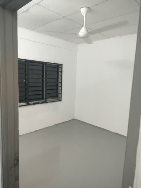 Rumah Flat untuk Disewa di Desa Sri Bayu - Sharrvin Vin - Interior - PropertyGuru.com.my