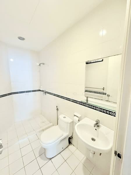 Servis Apartment untuk Disewa di Windsor Tower - Weng Loong Kok - Bathroom - PropertyGuru.com.my