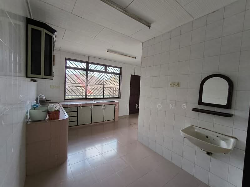 1-storey Terraced House for Sale in Taman Skudai Baru (Skudai) - Benjamin Ong - Kitchen - PropertyGuru.com.my