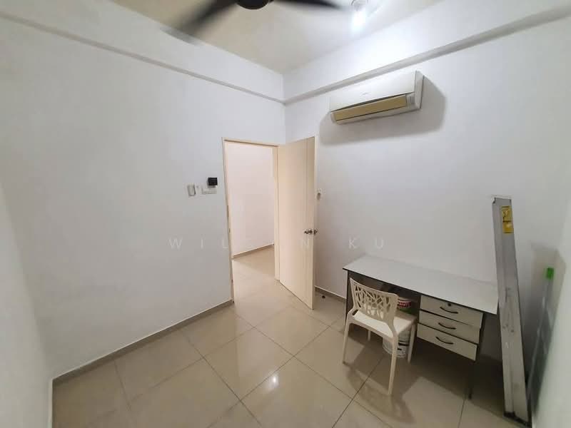Condominium for Sale at Fairway Suites - Wilson Ku - Study - PropertyGuru.com.my