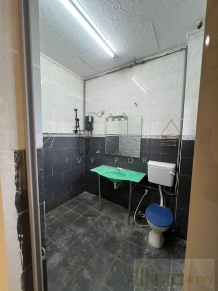 2-storey Terraced House for Rent in Bandar Bukit Tinggi (Klang) - Ivy Por - Bathroom - PropertyGuru.com.my