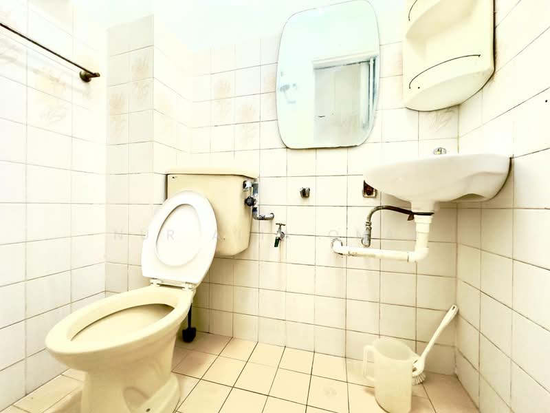 2-storey Terraced House for Sale in Subang Jaya (Selangor) - Nur Alia Omar - Bathroom - PropertyGuru.com.my