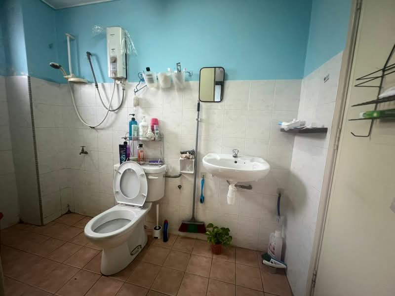 2-storey Terraced House for Sale in Bandar Damai Perdana (Cheras) - Hawk Lee - Bathroom - PropertyGuru.com.my