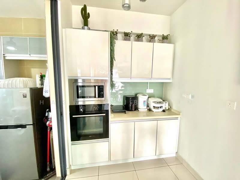 Servis Apartment untuk Disewa di LakePark Residence @ KL North - Hasniza Ibrahim - Kitchen - PropertyGuru.com.my