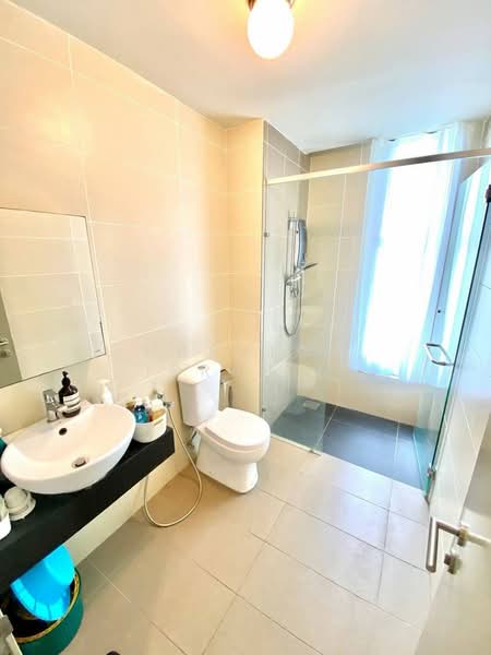 Servis Apartment untuk Disewa di LakePark Residence @ KL North - Hasniza Ibrahim - Bathroom - PropertyGuru.com.my