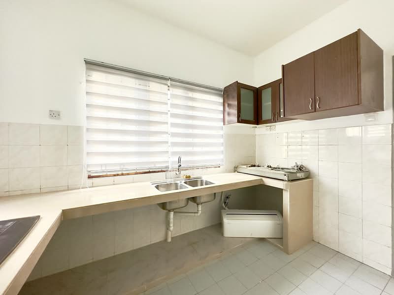 2-storey Terraced House for Sale in Sungai Buloh (Selangor) - Nur Alia Omar - Kitchen - PropertyGuru.com.my