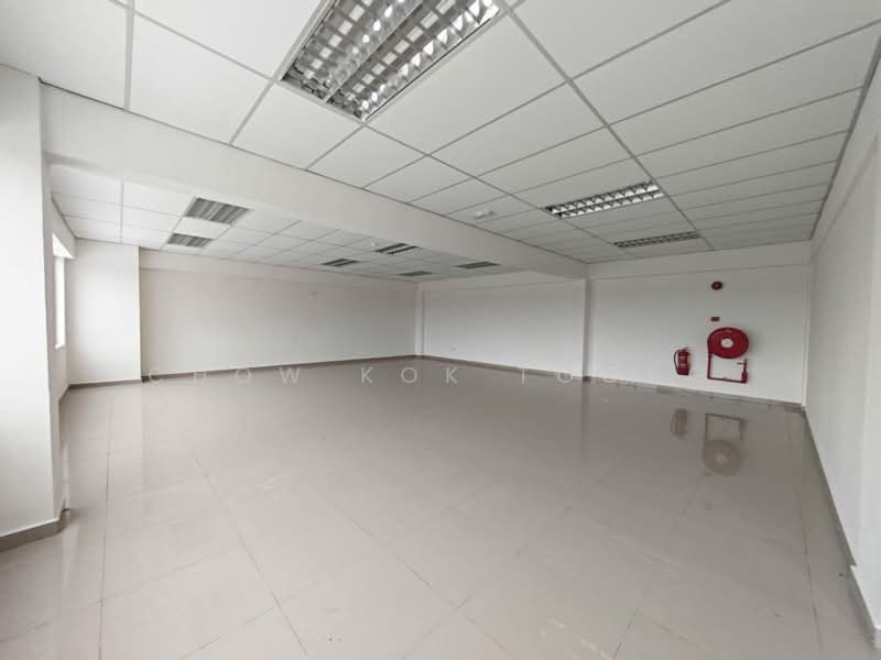 Detached Factory for Rent in Puncak Alam (Selangor) - Chow Kok Toong - Interior- Office Level 1 - PropertyGuru.com.my