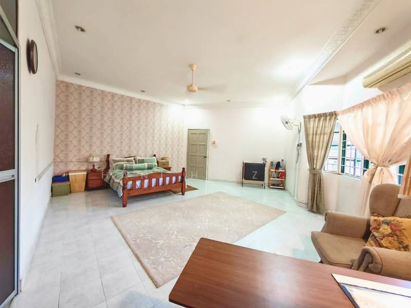 1-storey Terraced House for Sale in Ampang (Selangor) - Hani Hamzah - Bedroom - PropertyGuru.com.my