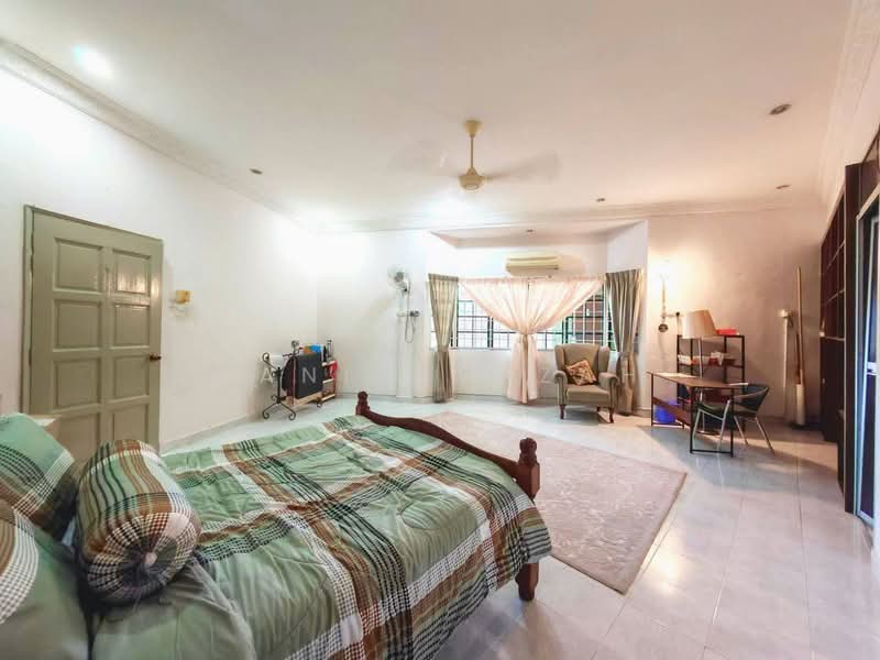 1-storey Terraced House for Sale in Ampang (Selangor) - Hani Hamzah - Bedroom - PropertyGuru.com.my