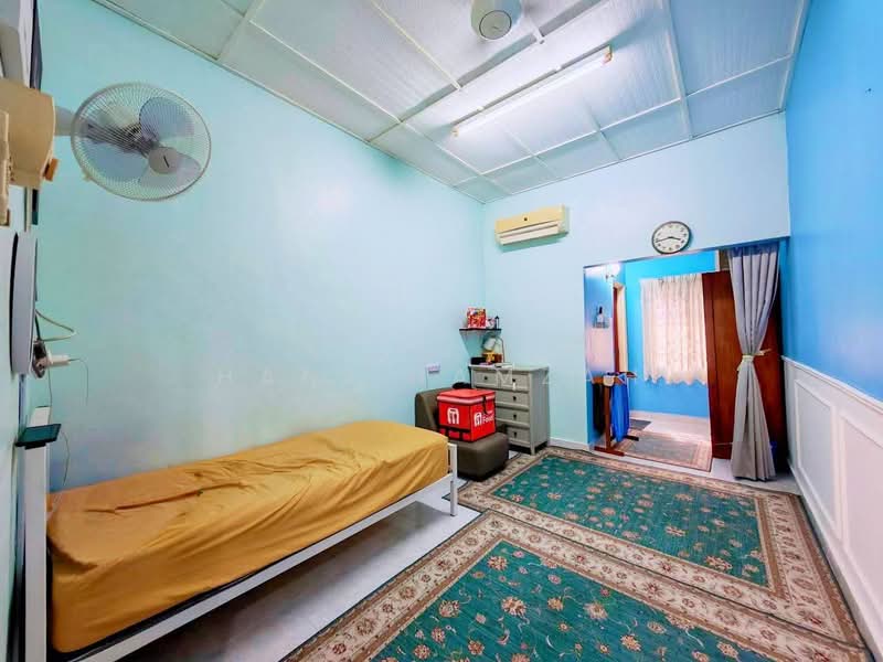 1-storey Terraced House for Sale in Ampang (Selangor) - Hani Hamzah - Bedroom - PropertyGuru.com.my