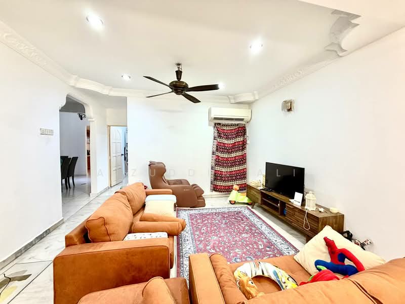 Rumah Teres 2 Tingkat untuk Dijual di Bandar Kinrara Seksyen 2 (Bandar Kinrara) - Aizuddin Ali - Living Room - PropertyGuru.com.my