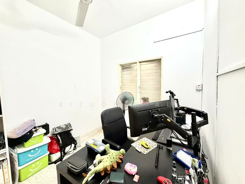 Rumah Teres 2 Tingkat untuk Dijual di Bandar Kinrara Seksyen 2 (Bandar Kinrara) - Aizuddin Ali - Study - PropertyGuru.com.my