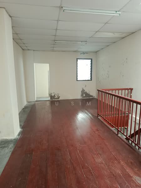 Top Floor Hall
