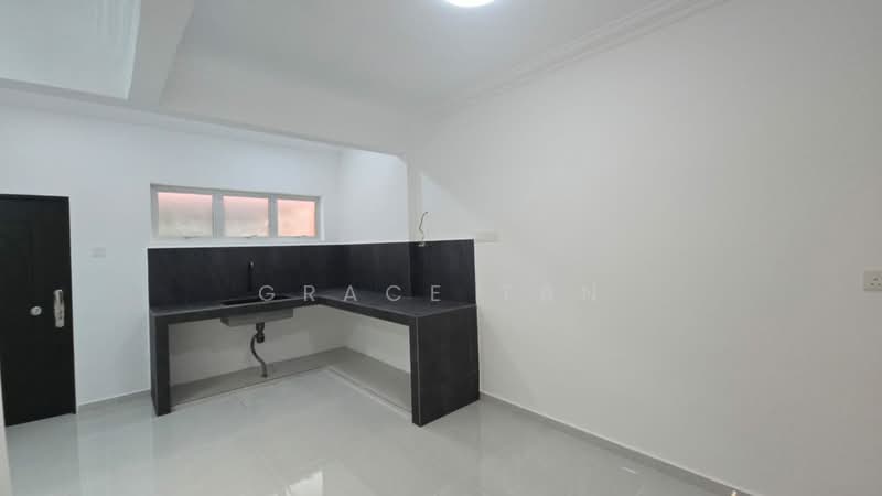 Rumah Teres 2 Tingkat untuk Dijual di Bandar Sungai Long (Selangor) - Grace Tan - Kitchen - PropertyGuru.com.my