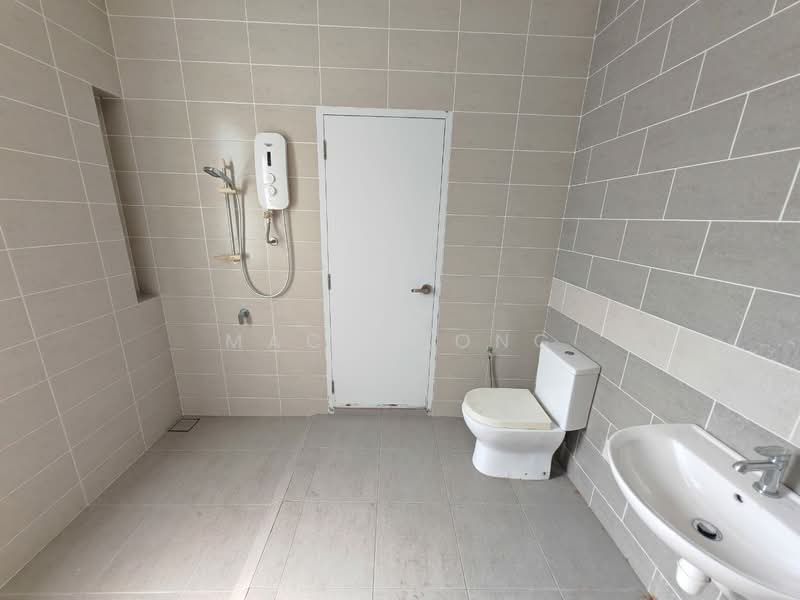 Rumah Berkembar untuk Disewa di Tropicana Heights (Kajang) - Mac Chong - Bathroom - PropertyGuru.com.my