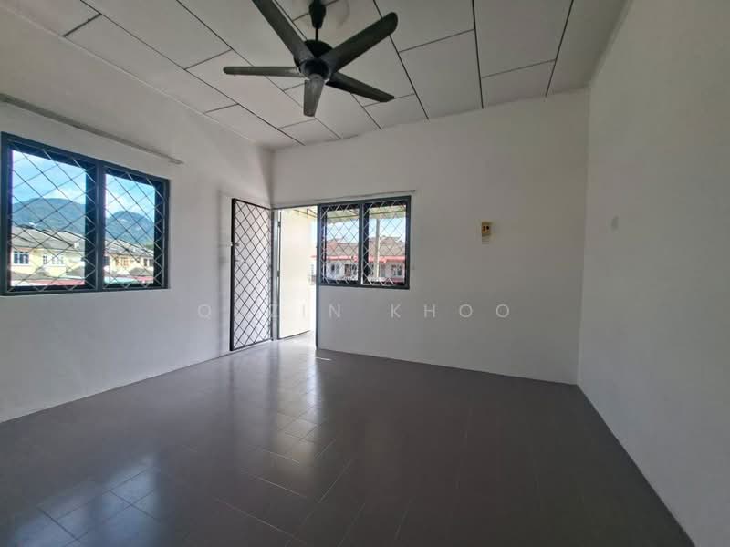 Rumah Teres 2 Tingkat untuk Dijual di Taman Cempaka (Ipoh) - Qazin Khoo - Living Room - PropertyGuru.com.my