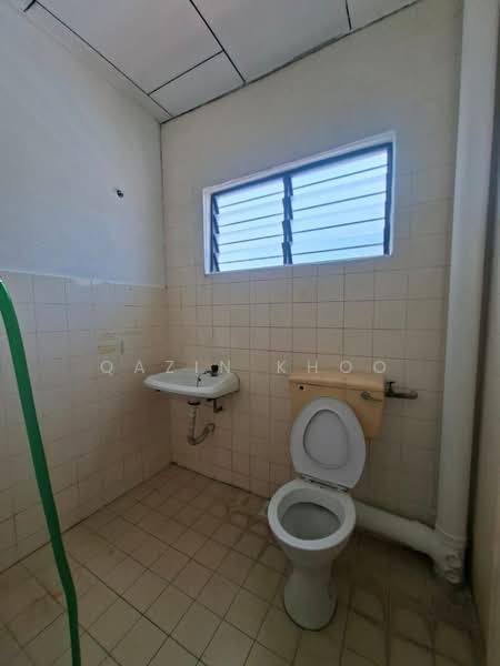 Rumah Teres 2 Tingkat untuk Dijual di Taman Cempaka (Ipoh) - Qazin Khoo - Bathroom - PropertyGuru.com.my