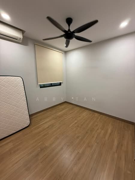 Service Residence for Sale at Service Residence @ Landmark Residence 1 - Abby Tan - Bedroom - PropertyGuru.com.my