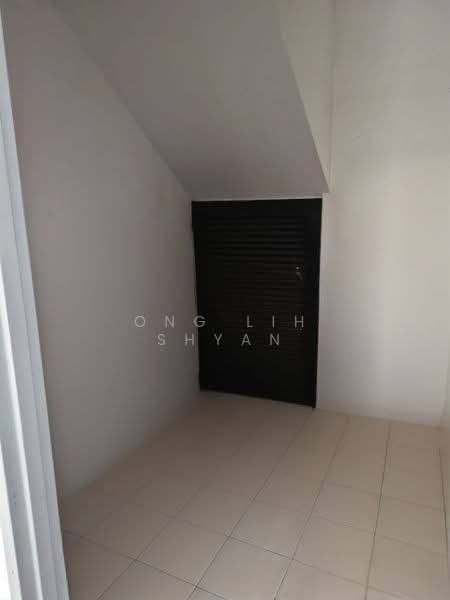 2-storey Terraced House for Sale in Bandar Seri Alam (Masai) - Ong Lih Shyan - Interior - PropertyGuru.com.my