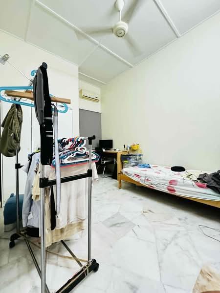 1.5-storey Terraced House for Sale in BANDAR PUCHONG JAYA (Puchong) - Jayden Lee - Bedroom - PropertyGuru.com.my