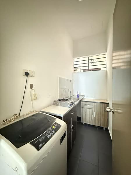 Pangsapuri untuk Disewa di Zennith Suites (Pangsapuri Kebun Teh) - Lydia Wee - Kitchen - PropertyGuru.com.my