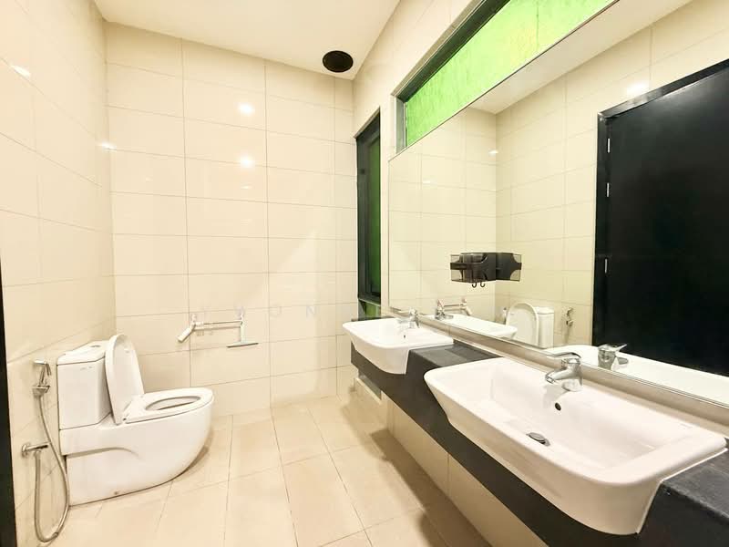 Semi-Detached House for Sale in Taman Molek (Johor Bahru) - Yvonne Lim - PropertyGuru.com.my