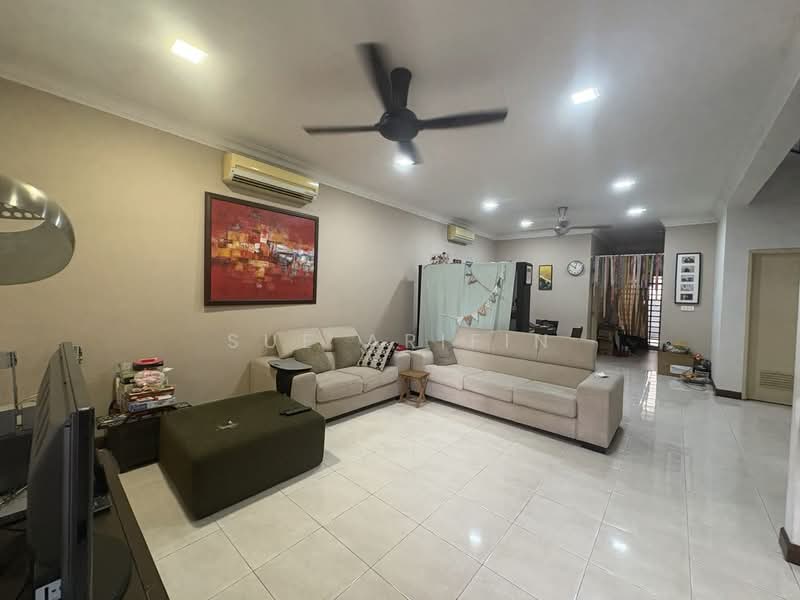 Terraced House for Sale in Bukit Jelutong (Shah Alam) - Sue Arifin - Living Room - PropertyGuru.com.my