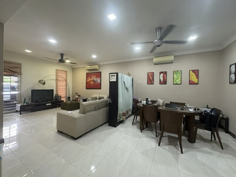 Terraced House for Sale in Bukit Jelutong (Shah Alam) - Sue Arifin - Living Room - PropertyGuru.com.my