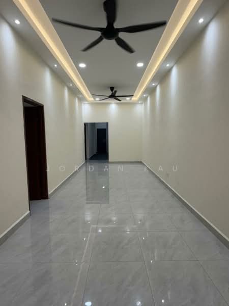 Rumah Teres 1 Tingkat untuk Dijual di Taman Bestari Indah (Ulu Tiram) - Jordan Kau - Interior - PropertyGuru.com.my
