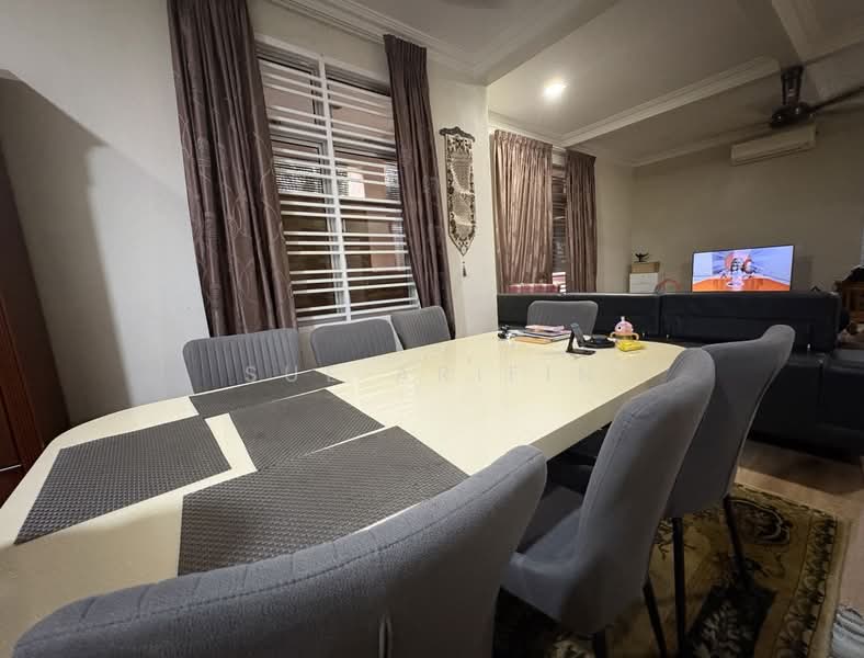 Bungalow for Sale in Taman Puncak Perdana (Shah Alam) - Sue Arifin - Dining Room - PropertyGuru.com.my