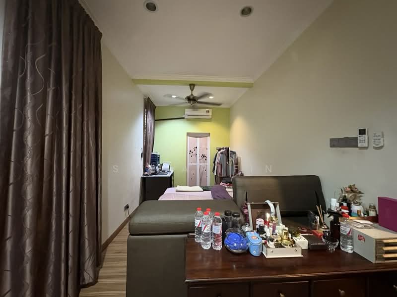 Bungalow for Sale in Taman Puncak Perdana (Shah Alam) - Sue Arifin - Bedroom - PropertyGuru.com.my