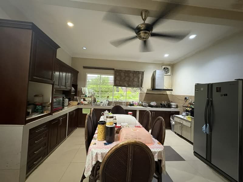 Bungalow for Sale in Taman Puncak Perdana (Shah Alam) - Sue Arifin - Kitchen - PropertyGuru.com.my